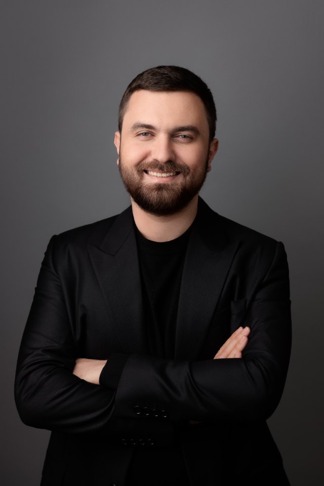 Виктор Кантор